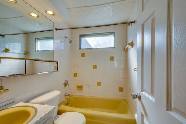 15 Dana Road, Weymouth, MA 02189