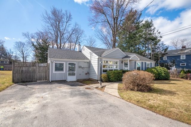 15 Dana Road, Weymouth, MA 02189