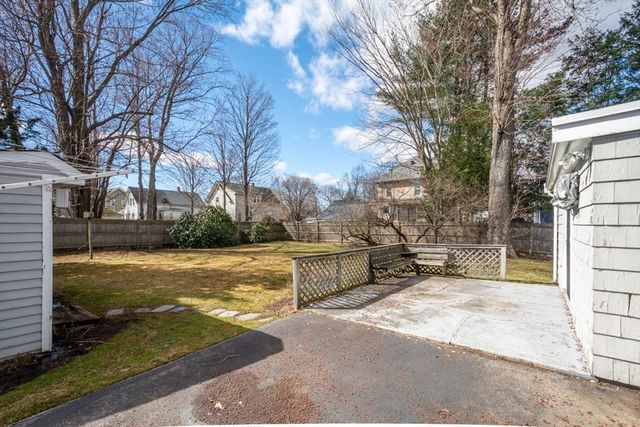 15 Dana Road, Weymouth, MA 02189