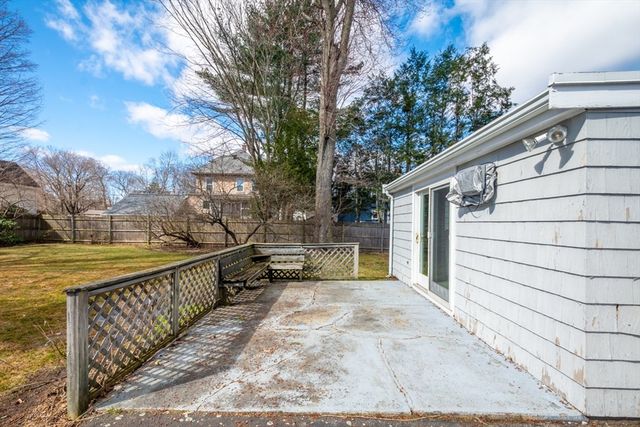 15 Dana Road, Weymouth, MA 02189