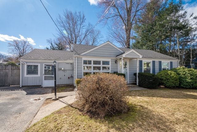 15 Dana Road, Weymouth, MA 02189