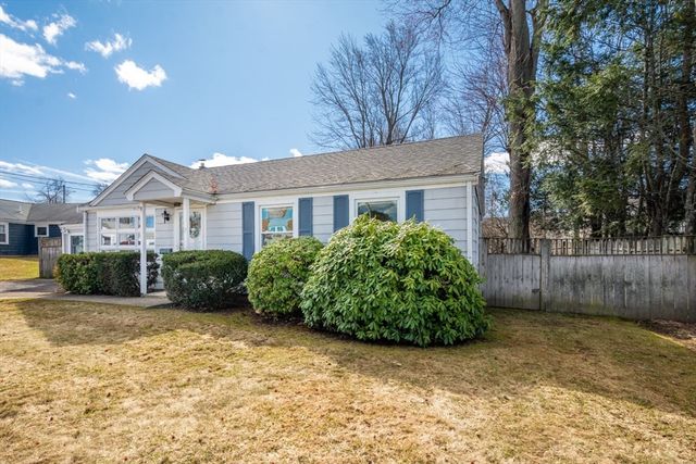 15 Dana Road, Weymouth, MA 02189
