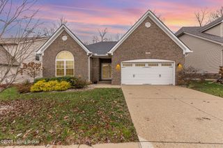 509 Wooded Falls Rd, Middeltown, KY 40243