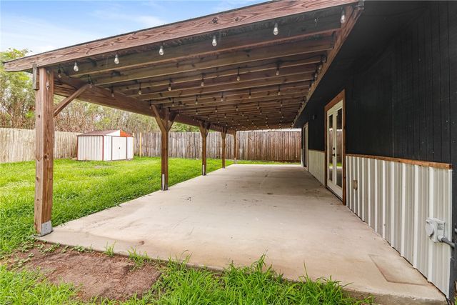 9579 Quetzal St, Corpus Christi, TX 78418