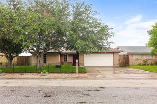 9579 Quetzal St, Corpus Christi, TX 78418