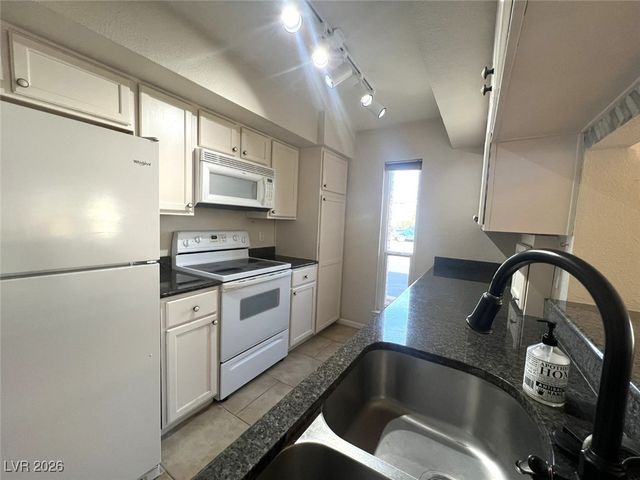 669 Oakmont Avenue 3701, Las Vegas, NV 89109