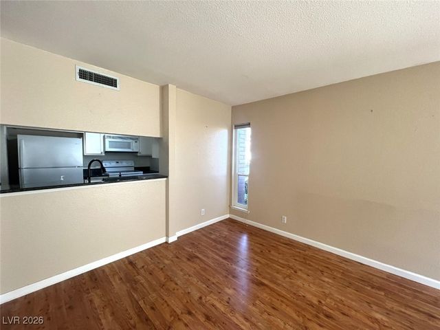 669 Oakmont Avenue 3701, Las Vegas, NV 89109
