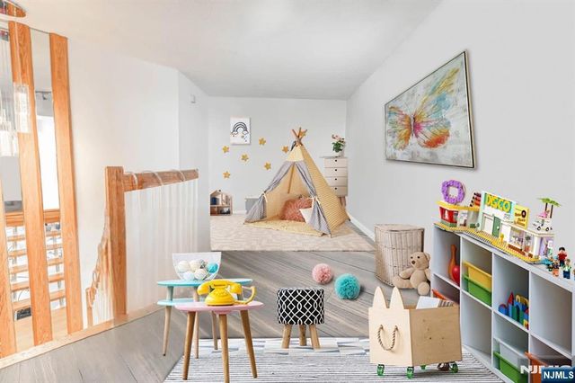 806 Harmon Cove Tower 806, Secaucus, NJ 07094