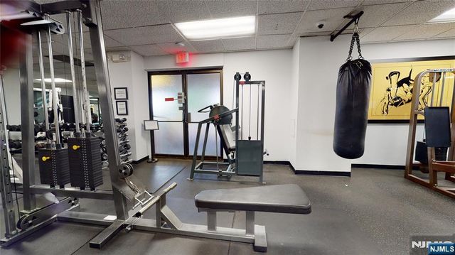 806 Harmon Cove Tower 806, Secaucus, NJ 07094