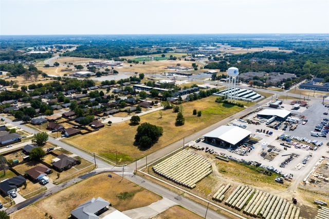 2301 Mangum Street, Commerce, TX 75428