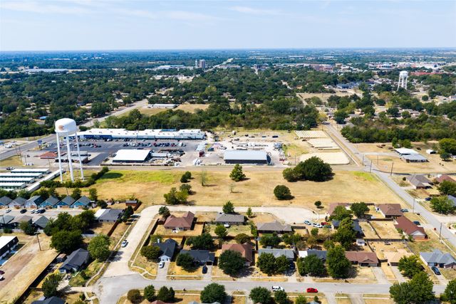 2301 Mangum Street, Commerce, TX 75428