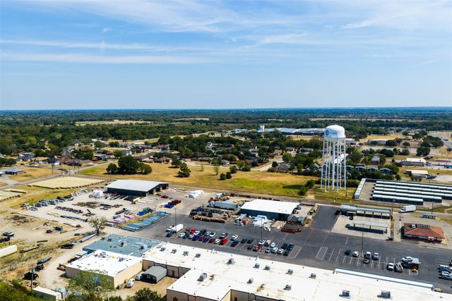 2301 Mangum Street, Commerce, TX 75428
