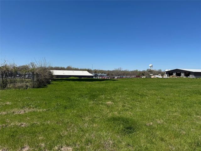 2301 Mangum Street, Commerce, TX 75428