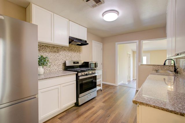 3735 Texas Ave, Riverbank, CA 95367