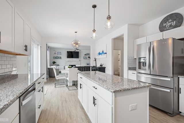 48284 Stapleton Avenue, Macomb, MI 48042