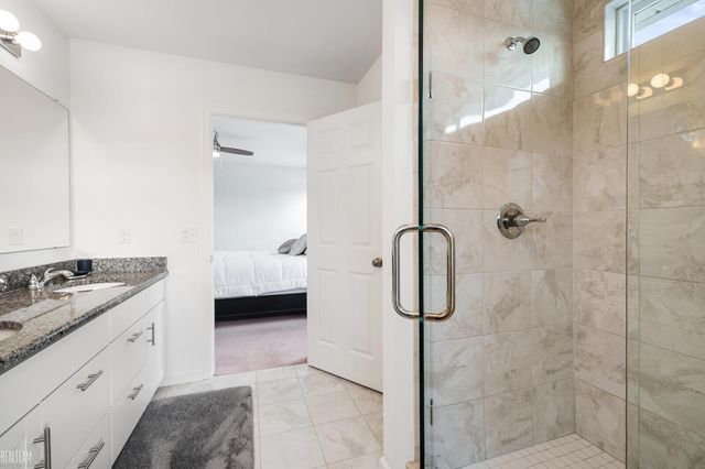 48284 Stapleton Avenue, Macomb, MI 48042