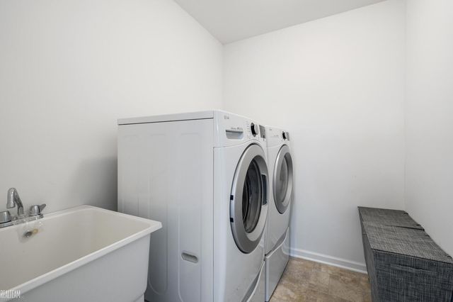 48284 Stapleton Avenue, Macomb, MI 48042