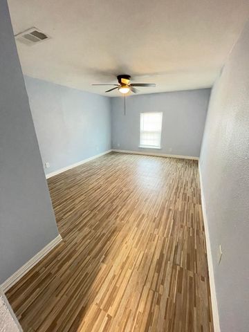 3010 Modree Avenue, Dallas, TX 75216