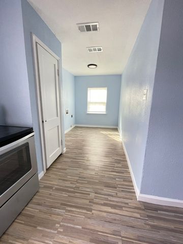 3010 Modree Avenue, Dallas, TX 75216