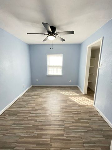 3010 Modree Avenue, Dallas, TX 75216