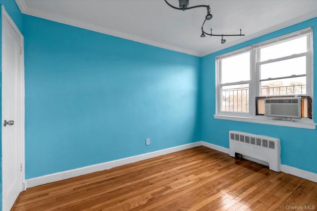 275 Maple Avenue D6, Rockville Centre, NY 11570