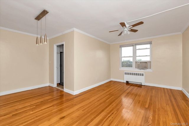 275 Maple Avenue D6, Rockville Centre, NY 11570