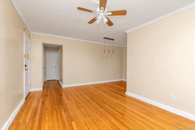 275 Maple Avenue D6, Rockville Centre, NY 11570