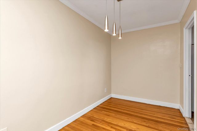 275 Maple Avenue D6, Rockville Centre, NY 11570