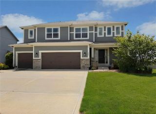 106 SE Ayden Lane, Blue Springs, MO 64064