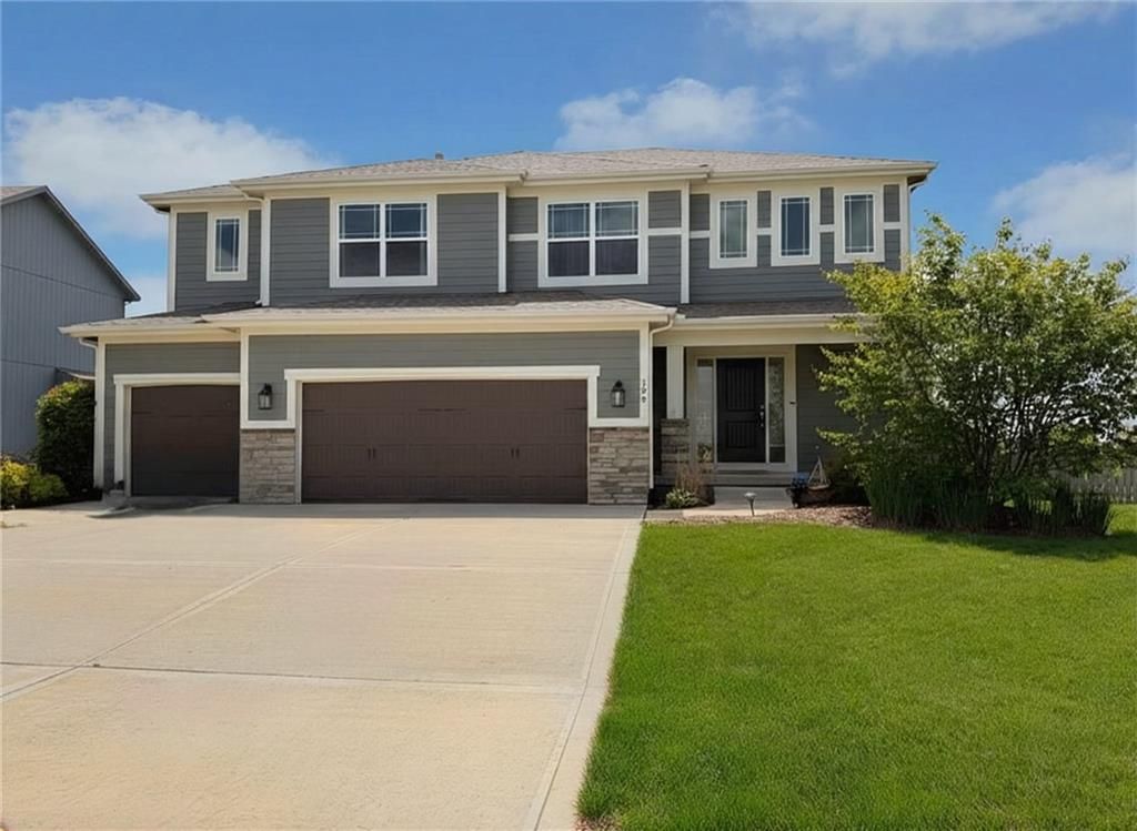 106 SE Ayden Lane, Blue Springs, MO 64064