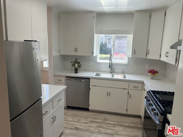 4915 Indian Wood Road 500, Culver City, CA 90230