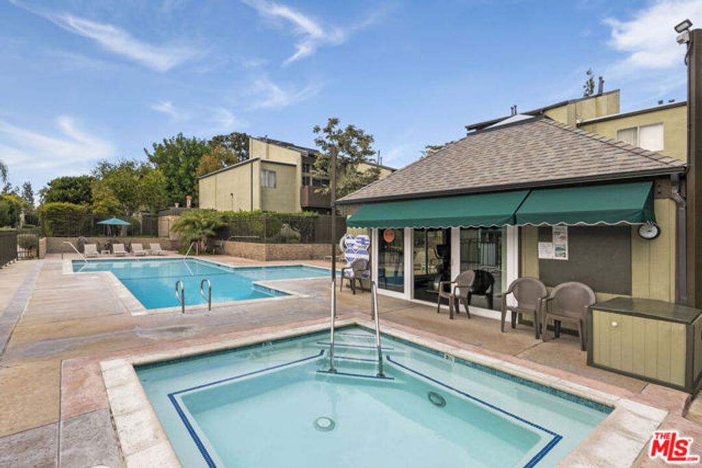 4915 Indian Wood Road 500, Culver City, CA 90230