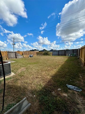 3435 Becker Glen Street, Fresno, TX 77545