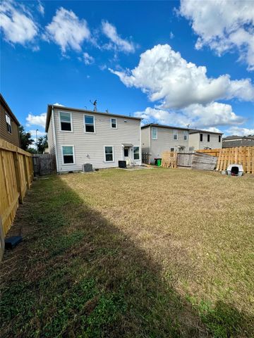 3435 Becker Glen Street, Fresno, TX 77545