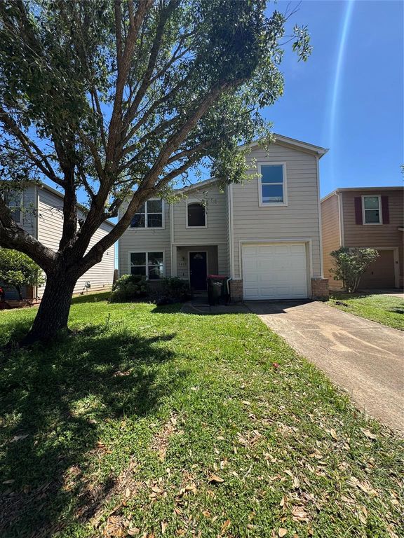 3435 Becker Glen Street, Fresno, TX 77545