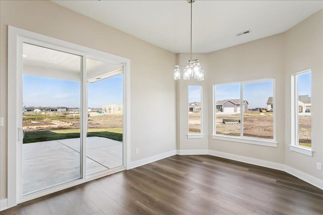 1530 E Appleton St, Valley Center, KS 67147