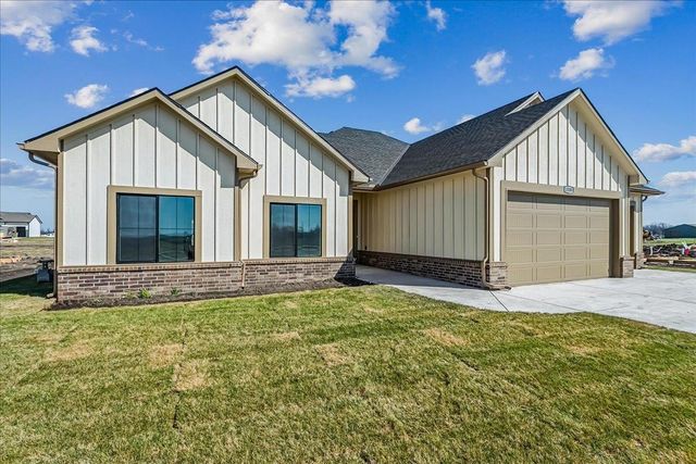 1530 E Appleton St, Valley Center, KS 67147