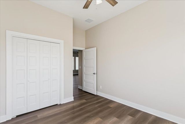 1530 E Appleton St, Valley Center, KS 67147