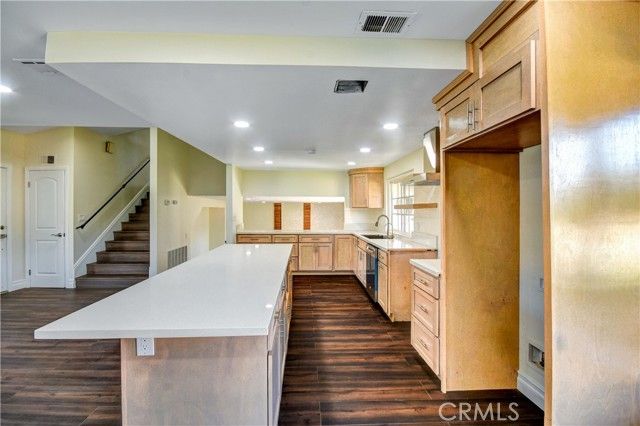 913 Bristol, San Dimas, CA 91773