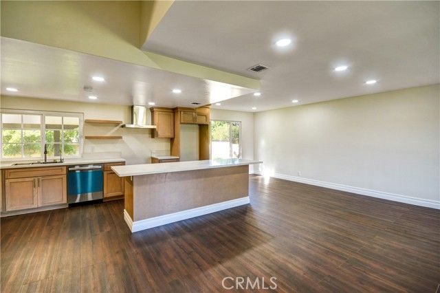 913 Bristol, San Dimas, CA 91773