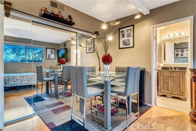 1523 E Windsor 208A, Glendale, CA 91205