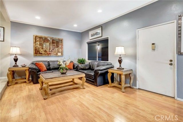 1523 E Windsor 208A, Glendale, CA 91205