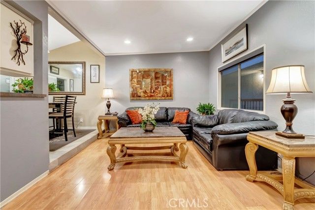 1523 E Windsor 208A, Glendale, CA 91205