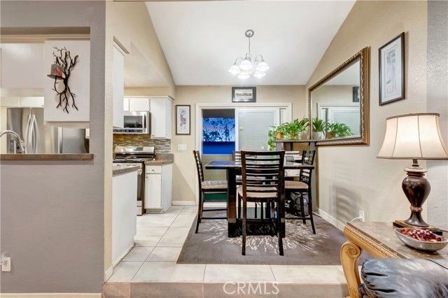 1523 E Windsor 208A, Glendale, CA 91205