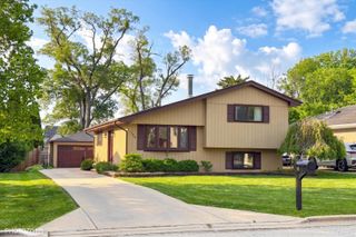 159 N Edgewood Avenue, Wood Dale, IL 60191
