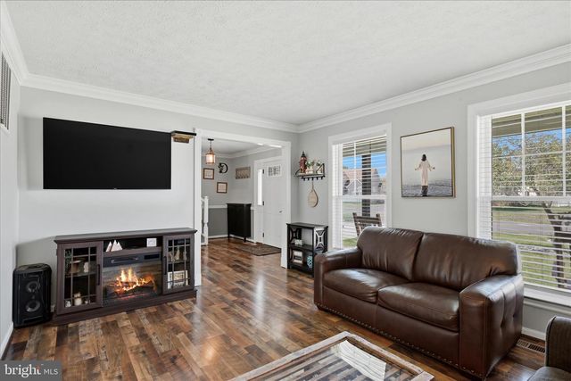 101 SUSSEX CIR, Stephens City, VA 22655