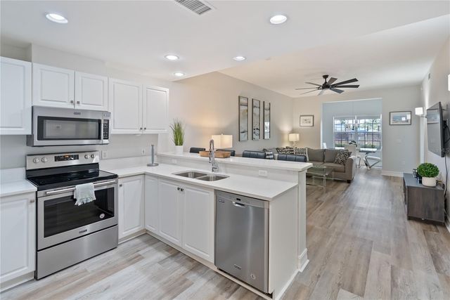 3702 54TH DRIVE W 102, Bradenton, FL 34210