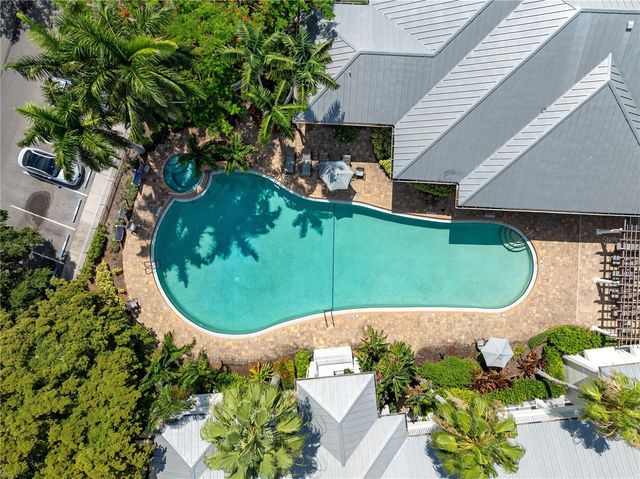 3702 54TH DRIVE W 102, Bradenton, FL 34210