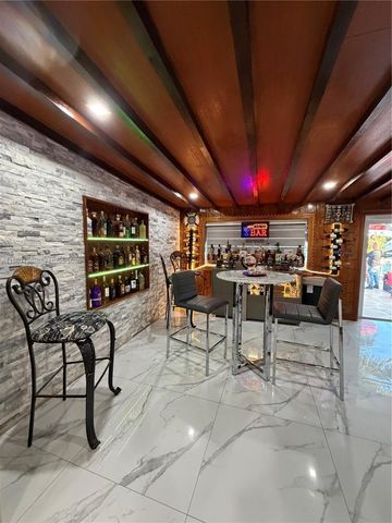 15022 SW 67th Ln, Miami, FL 33193