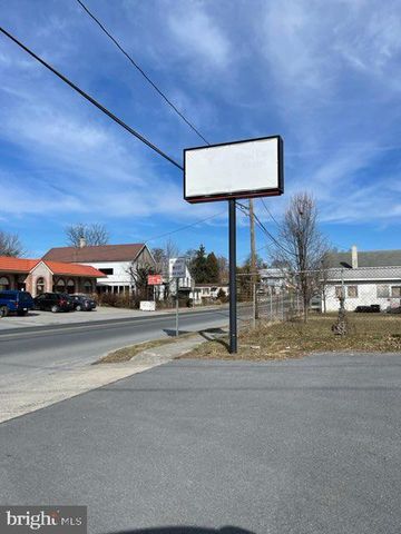 756 S MAIN STREET, Chambersburg, PA 17201